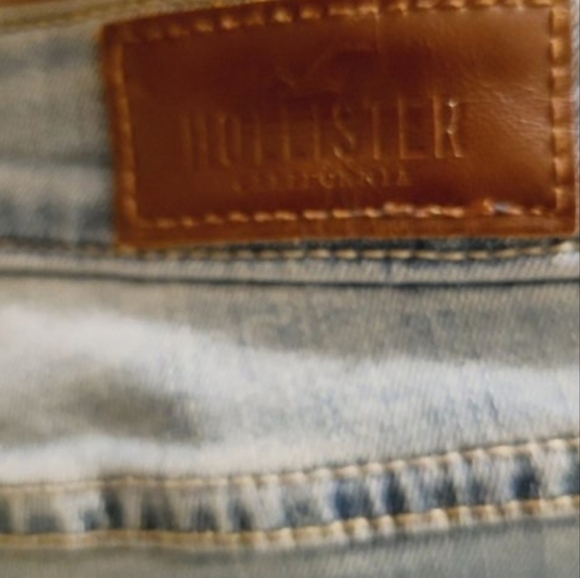 Hollister | Junior's High Rise Super Skinny Distressed Jeans (Size 9L) - Picture 11 of 14